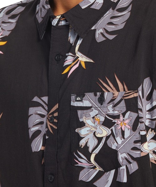 Quiksilver(クイックシルバー)の「THE FLORAL SS/クイックシルバー半袖総柄シャツ(シャツ/ブラウス・メンズ・ブラック/ホワイト/イエロー・MEDIUM/LARGE/X-LARGE/SMALL)」の13枚目の写真