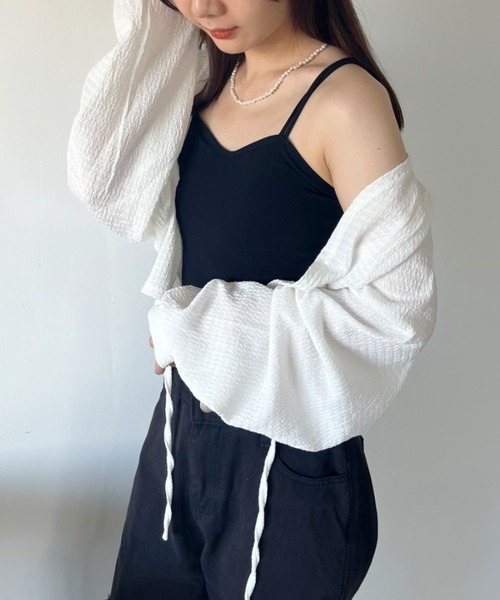 CLEA(クレア)の「フロントリボンボリューム袖ボレロカーディガン(カーディガン/ボレロ・レディース・ブラック/ホワイト・FREE)」の5枚目の写真