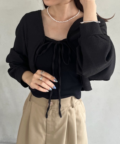 CLEA(クレア)の「フロントリボンボリューム袖ボレロカーディガン(カーディガン/ボレロ・レディース・ブラック/ホワイト・FREE)」の11枚目の写真