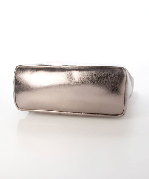 cache cache(カシュ カシュ)の「カシュカシュ cachecache / ソフトメタリックショッパートート(トートバッグ・レディース・シルバー/シルバー系その他/ゴールド・FREE)」の5枚目の写真