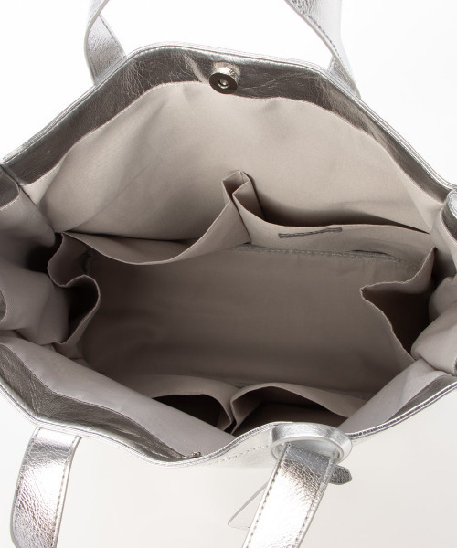 cache cache(カシュ カシュ)の「カシュカシュ cachecache / ソフトメタリックショッパートート(トートバッグ・レディース・シルバー/シルバー系その他/ゴールド・FREE)」の14枚目の写真