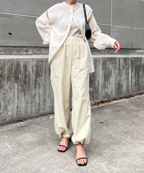 CAPRICIEUX LE'MAGE（カプリシューレマージュ）の「ラインパラシュートパンツ（その他パンツ・レディース・ベージュ/ホワイト・36/38）」の11枚目の写真