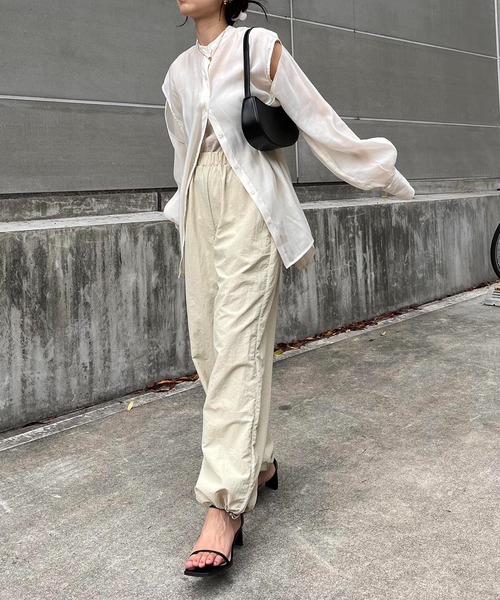 CAPRICIEUX LE'MAGE（カプリシューレマージュ）の「ラインパラシュートパンツ（その他パンツ・レディース・ベージュ/ホワイト・36/38）」の12枚目の写真