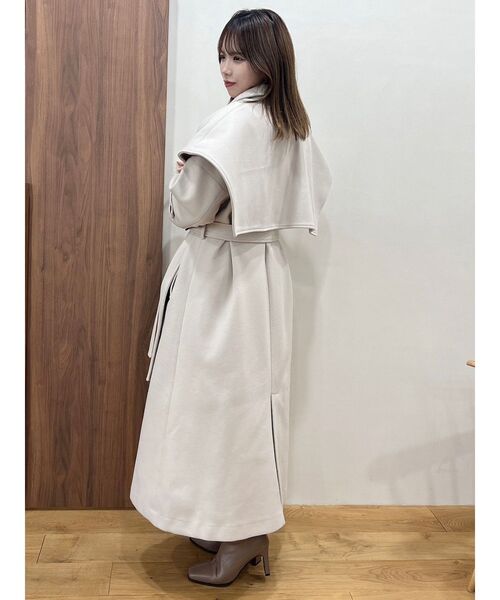 dazzlin（ダズリン）の「ケープオーバーシルエットコート（その他アウター・レディース・ブラック/ピンク/イエロー/アイボリー/グリーン・FREE）」の12枚目の写真