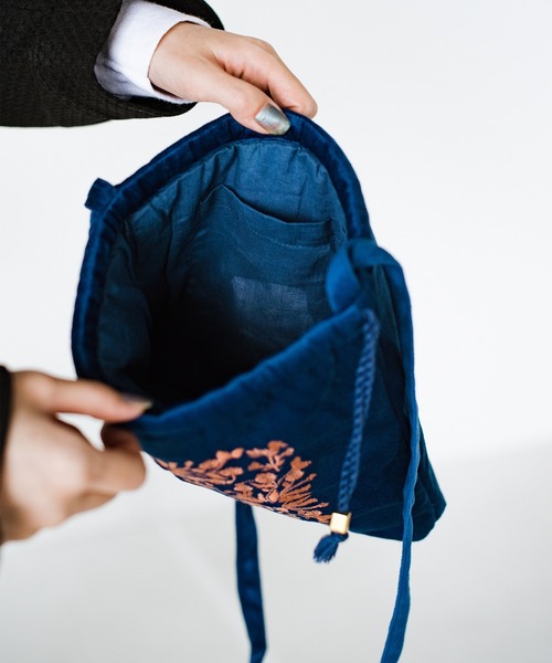 haco!(ハコ)の「【jou jou lier】ベロア巾着ショルダーバッグ(ショルダーバッグ・レディース・ブルー系その他/イエロー系その他/ベージュ系その他・ONE SIZE)」の21枚目の写真