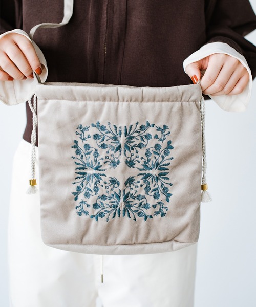 haco!(ハコ)の「【jou jou lier】ベロア巾着ショルダーバッグ(ショルダーバッグ・レディース・ブルー系その他/イエロー系その他/ベージュ系その他・ONE SIZE)」の15枚目の写真