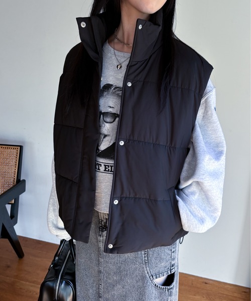 EPIMI E'PIMMY（エピミエピミー）の「パデッドスタンドベスト（ベスト・レディース・アイボリー/ブラック・MEDIUM）」の2枚目の写真