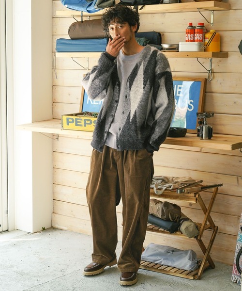 BAYFLOW(ベイフロー)の「アーガイルシャギーカーディガン(カーディガン/ボレロ・メンズ・グレー/ライトブルー/ブラウン・LARGE/MEDIUM)」の5枚目の写真