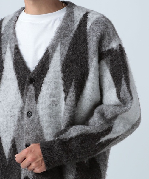 BAYFLOW(ベイフロー)の「アーガイルシャギーカーディガン(カーディガン/ボレロ・メンズ・グレー/ライトブルー/ブラウン・LARGE/MEDIUM)」の16枚目の写真