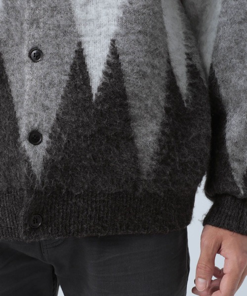 BAYFLOW(ベイフロー)の「アーガイルシャギーカーディガン(カーディガン/ボレロ・メンズ・グレー/ライトブルー/ブラウン・LARGE/MEDIUM)」の17枚目の写真