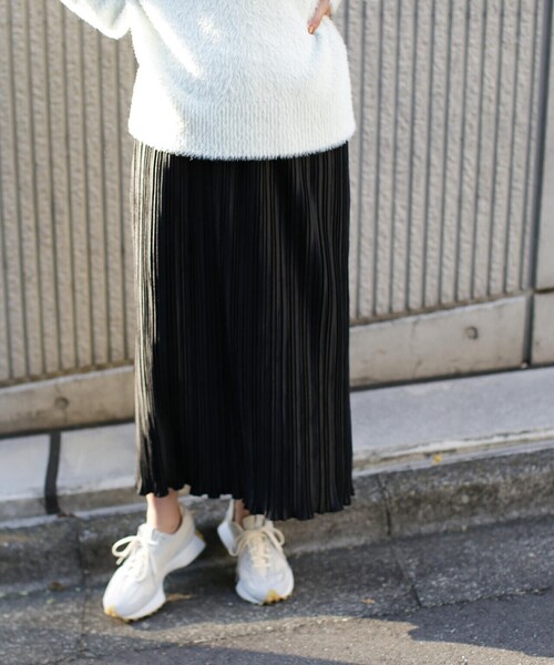 N.（N. Natural Beauty Basic）（エヌエヌナチュラルビューティーベーシック）の「◆ベロアプリーツストレートスカート（スカート・レディース・ブラック/オフホワイト/ブルー・MEDIUM）」の11枚目の写真