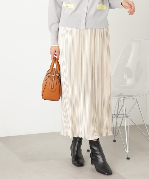 N.（N. Natural Beauty Basic）（エヌエヌナチュラルビューティーベーシック）の「◆ベロアプリーツストレートスカート（スカート・レディース・ブラック/オフホワイト/ブルー・MEDIUM）」の2枚目の写真