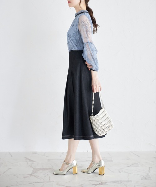 tocco closet(トッコ クローゼット)の「ステッチ入りデニムフレアスカート(スカート・レディース・ブルー/ブラック・M)」の5枚目の写真