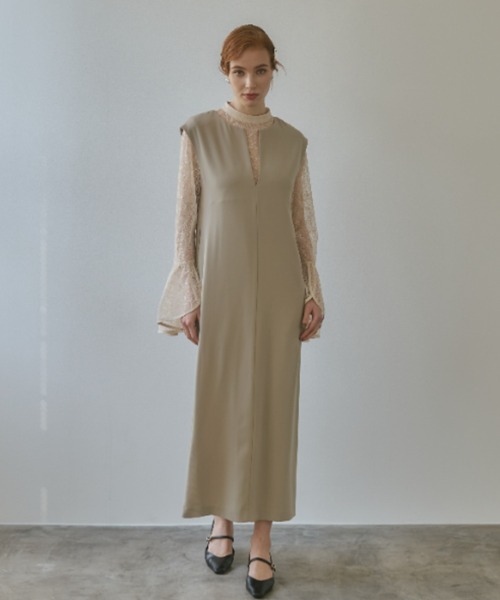 ベルスリーブスリットドレス / bell sleeve slit dress（ドレス