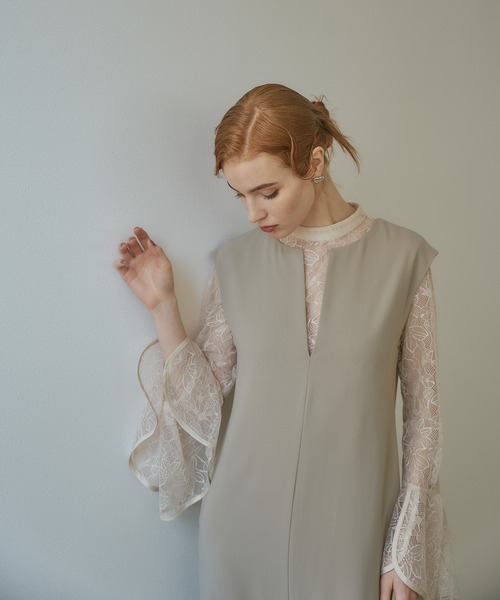 セール】bell sleeve slit dress ベルスリーブスリットドレス