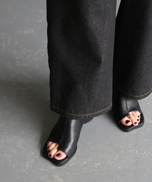 cheriella（シェリエラ）の「【cheriella】オープントゥブーツサンダル OPEN TOE BOOT SANDALS（サンダル・レディース・ブラック/アイボリー・S(23cm)/M(24cm)/L(25cm)）」の22枚目の写真