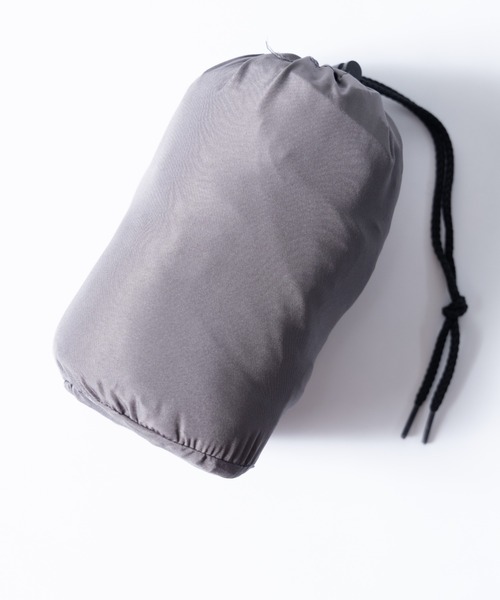 NYLAUS(ナイラス)の「UVカット/撥水 ポケッタブル フーディー ウィンドブレーカー(ナイロンジャケット・メンズ・ブラック/A/C・M/L/LL)」の4枚目の写真