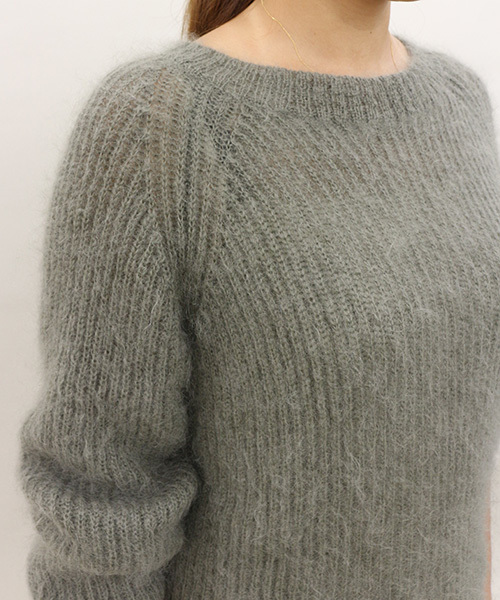 Whim Gazette（ウィムガゼット）の「DANDELIONクループルオーバー（ニット/セーター・レディース・カーキ・FREE）」の2枚目の写真