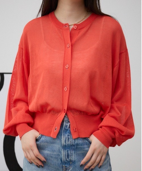 AZUL by moussy（アズールバイマウジー）の「リネンライクコンパクトカーディガン（カーディガン/ボレロ・レディース・グリーン/クリアレッド/ブラック/ライトブルー/ライトベージュ・FREE）」の5枚目の写真