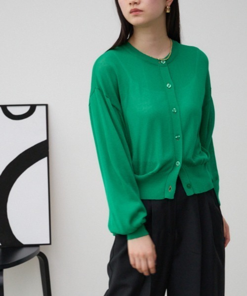 AZUL by moussy（アズールバイマウジー）の「リネンライクコンパクトカーディガン（カーディガン/ボレロ・レディース・グリーン/クリアレッド/ブラック/ライトブルー/ライトベージュ・FREE）」の3枚目の写真