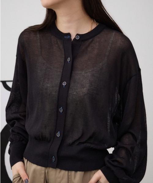 AZUL by moussy（アズールバイマウジー）の「リネンライクコンパクトカーディガン（カーディガン/ボレロ・レディース・グリーン/クリアレッド/ブラック/ライトブルー/ライトベージュ・FREE）」の2枚目の写真