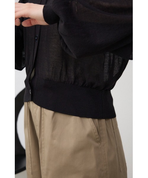 AZUL by moussy（アズールバイマウジー）の「リネンライクコンパクトカーディガン（カーディガン/ボレロ・レディース・グリーン/クリアレッド/ブラック/ライトブルー/ライトベージュ・FREE）」の15枚目の写真