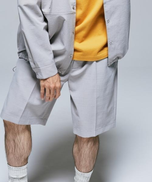 URBAN RESEARCH DOORS（アーバンリサーチドアーズ）の「『UR TECH DRYLUXE』『イージーケア/速乾』イージーショーツ（その他パンツ・メンズ・ライトグレー/ブラウン系その他/ネイビー/ブルー・LARGE/MEDIUM）」の2枚目の写真