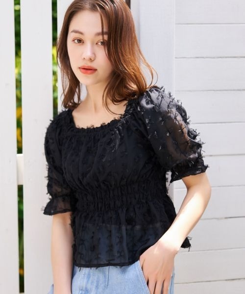 mysty woman（ミスティウーマン）の「リボンフレアチュニックプルオーバー　131508（シャツ/ブラウス・レディース・ブラック/オフホワイト・FREE）」の2枚目の写真