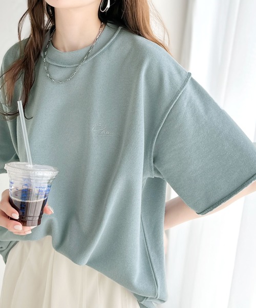 classicalelf(クラシカルエルフ)の「袖口くるりん。ワンポイント刺繍ハーフスリーブ裏毛 オーバーサイズ Tシャツ(Tシャツ/カットソー・レディース・グレイッシュベージュ/ピンク/オートミール/サックスブルー/ブラック/ホワイト・SMALL/MEDIUM/LARGE/X-LARGE)」の5枚目の写真
