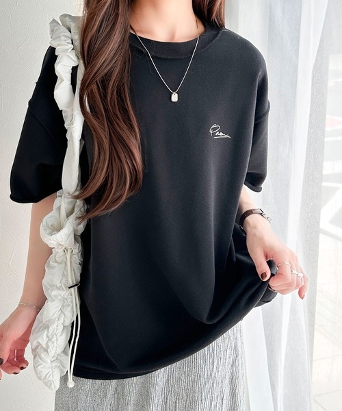 classicalelf(クラシカルエルフ)の「袖口くるりん。ワンポイント刺繍ハーフスリーブ裏毛 オーバーサイズ Tシャツ(Tシャツ/カットソー・レディース・グレイッシュベージュ/ピンク/オートミール/サックスブルー/ブラック/ホワイト・SMALL/MEDIUM/LARGE/X-LARGE)」の19枚目の写真