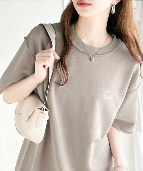 classicalelf(クラシカルエルフ)の「袖口くるりん。ワンポイント刺繍ハーフスリーブ裏毛 オーバーサイズ Tシャツ(Tシャツ/カットソー・レディース・グレイッシュベージュ/ピンク/オートミール/サックスブルー/ブラック/ホワイト・SMALL/MEDIUM/LARGE/X-LARGE)」の10枚目の写真