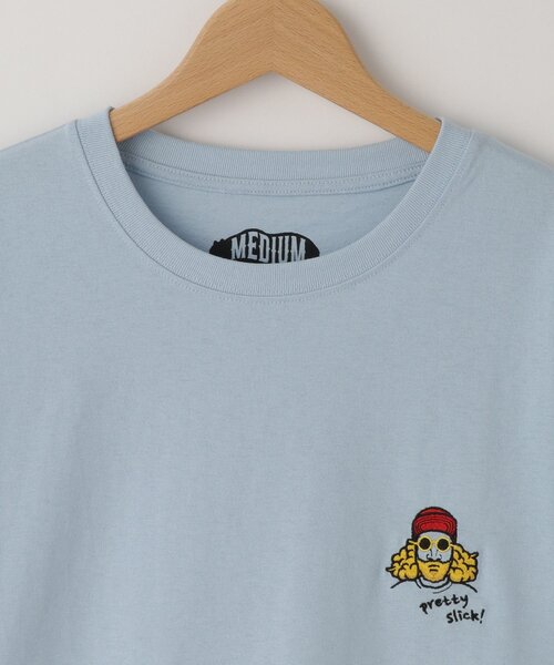 &Bridge(アンドブリッジ)の「SALTS(ソルツ) おじさん刺しゅうTシャツ(Tシャツ/カットソー・メンズ・ターコイズブルー系・02/03)」の2枚目の写真
