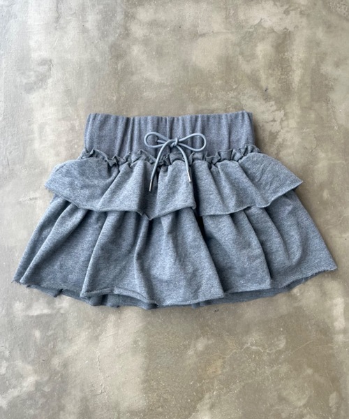 SHAGGIE(シャギー)の「カットオフスウェットフリルミニスカート(スカート・レディース・ブラック/ホワイト/グレー・FREE)」の4枚目の写真