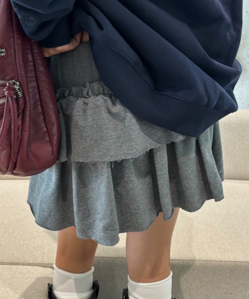 SHAGGIE(シャギー)の「カットオフスウェットフリルミニスカート(スカート・レディース・ブラック/ホワイト/グレー・FREE)」の9枚目の写真