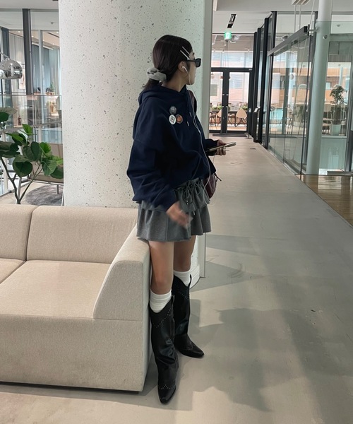 SHAGGIE(シャギー)の「カットオフスウェットフリルミニスカート(スカート・レディース・ブラック/ホワイト/グレー・FREE)」の8枚目の写真