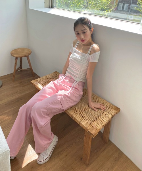 by muni:r(バイ ムニール)の「ダブルストラップシャーリング半袖Tシャツ(Tシャツ/カットソー・レディース・ピンク/グレー/アイボリー/ブラック・FREE)」の9枚目の写真
