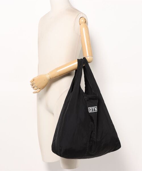 DULTON(ダルトン)の「DTN PACKABLE BAG/折りたたみ エコバッグ(エコバッグ/サブバッグ・メンズ・ブラック/ホワイト・FREE)」の4枚目の写真
