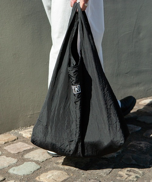 DULTON(ダルトン)の「DTN PACKABLE BAG/折りたたみ エコバッグ(エコバッグ/サブバッグ・メンズ・ブラック/ホワイト・FREE)」の2枚目の写真