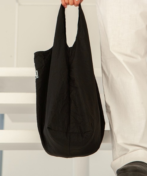 DULTON(ダルトン)の「DTN PACKABLE BAG/折りたたみ エコバッグ(エコバッグ/サブバッグ・メンズ・ブラック/ホワイト・FREE)」の19枚目の写真