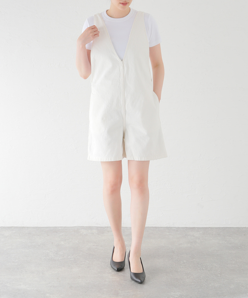 Spick & Span(スピックアンドスパン)の「デニムショートコンビネゾン(サロペット/オーバーオール・レディース・ブルー/ホワイト・38/36)」の15枚目の写真