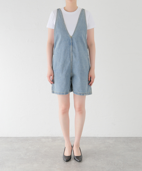 新品 spick and span デニムショートコンビネゾン Spick & Span（スピックアンドスパン）の「デニムショートコンビネゾン