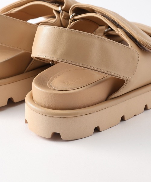 BARNYARDSTORM（バンヤードストーム）の「BARNYARDSTORM / パテッドベルクロサンダル（サンダル・レディース・ベージュ/ブラック・SMALL/MEDIUM/LARGE）」の17枚目の写真