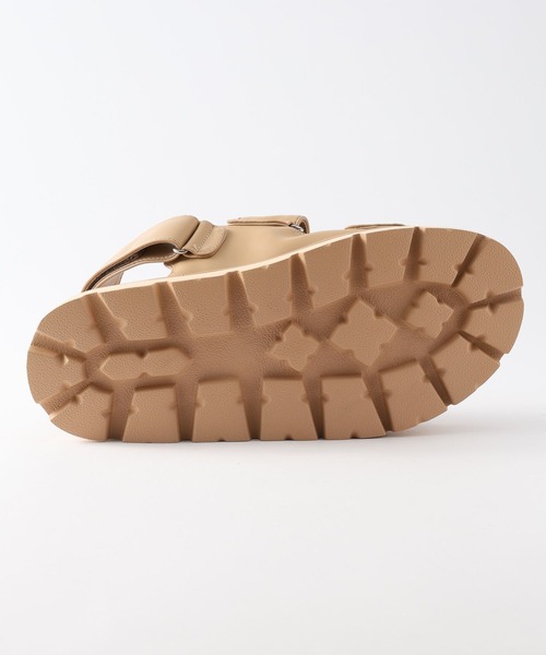 BARNYARDSTORM（バンヤードストーム）の「BARNYARDSTORM / パテッドベルクロサンダル（サンダル・レディース・ベージュ/ブラック・SMALL/MEDIUM/LARGE）」の15枚目の写真