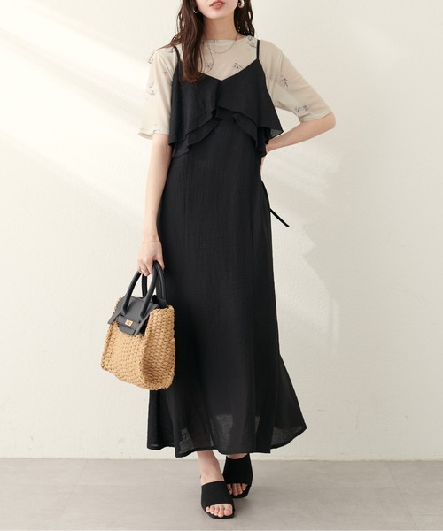 natural couture（ナチュラルクチュール）の「綿麻シアーWフリルキャミワンピース（ワンピース・レディース・チャコールグレー/ブラック/ライトベージュ/レンガ・LARGE/MEDIUM）」の5枚目の写真