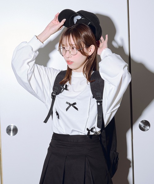 favclo.(ファブクロ)の「damage ribbon sweat / ダメージリボンスウェット(スウェット・レディース・オフホワイト/ライトグレー/ピンク・FREE)」の1枚目の写真