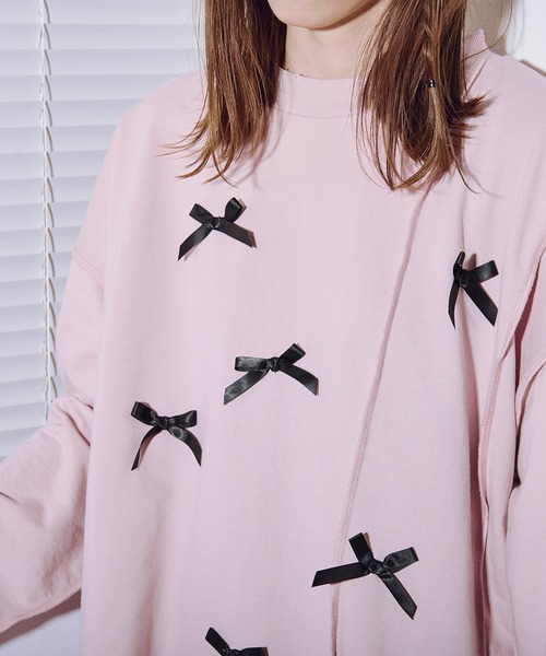 favclo.(ファブクロ)の「damage ribbon sweat / ダメージリボンスウェット(スウェット・レディース・オフホワイト/ライトグレー/ピンク・FREE)」の4枚目の写真