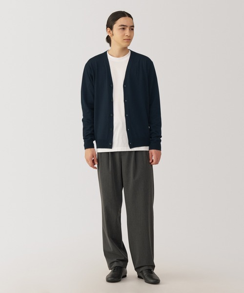 無印良品（ムジルシリョウヒン）の「紳士　洗えるウールハイゲージＶネックカーディガン（カーディガン/ボレロ・メンズ・ブラック/ダークネイビー/キャメル/ブルー・XL/L/M/S）」の17枚目の写真