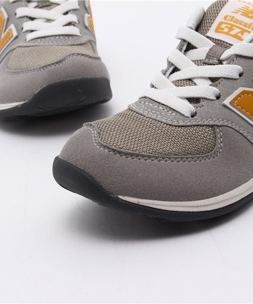 NEW BALANCE（ニューバランス）の「【NEWBALANCE】ニューバランス574（スニーカー・キッズ・グレー/ネイビー/シルバー/ゴールド・20/19/17/21/18）」の5枚目の写真