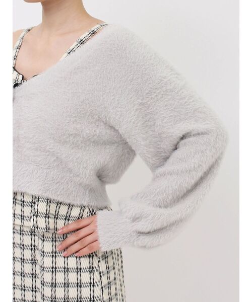 dazzlin（ダズリン）の「コンパクトミニシャギーカーディガン（カーディガン/ボレロ・レディース・オフホワイト/ライトグレー/ピンク/イエロー/モカ・FREE）」の6枚目の写真