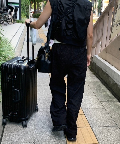 BARRETTA(バレッタ)の「フラワージャガードワイドパンツ(その他パンツ・レディース・ホワイト/ブラック・FREE)」の14枚目の写真